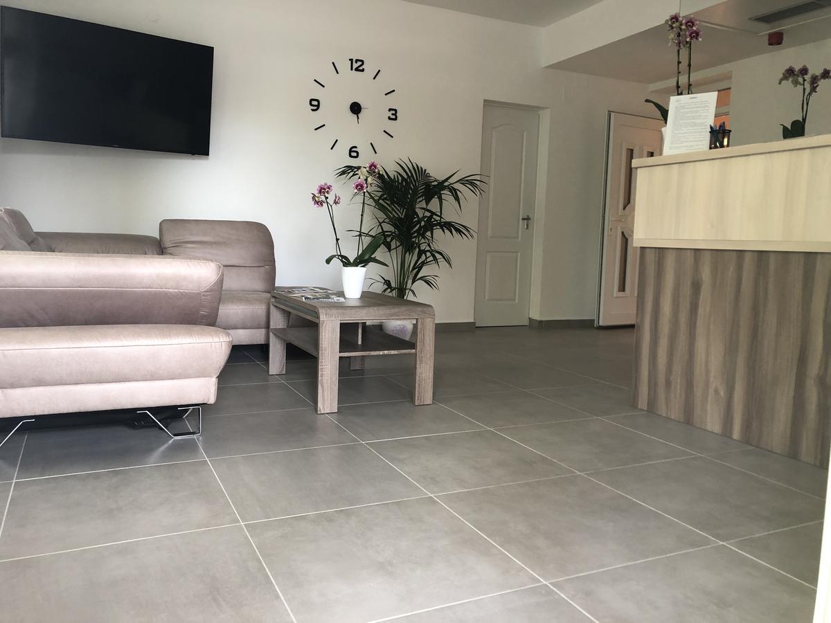 Boro Apartman Tiszafüred Zewnętrze zdjęcie